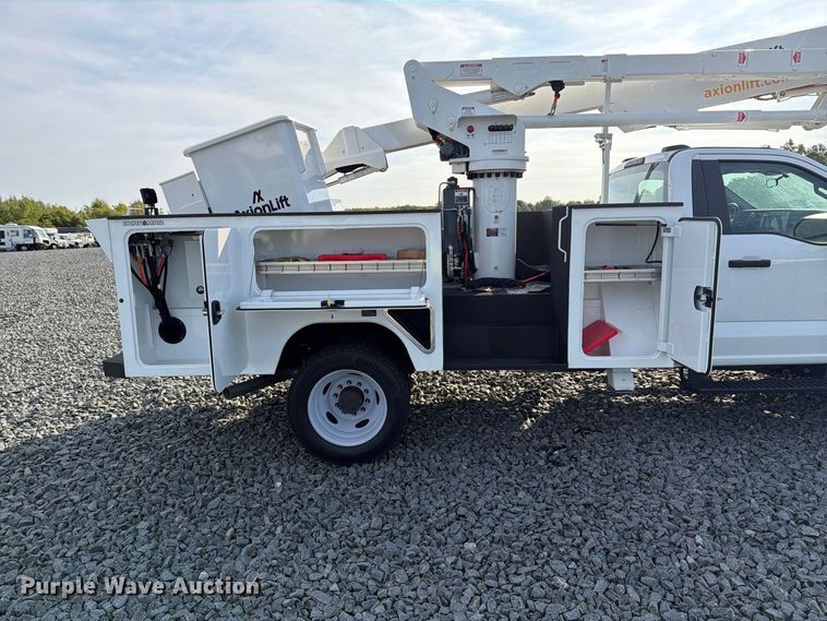 image for item YA4990 2024 Ford F550 Super Duty bucket truck