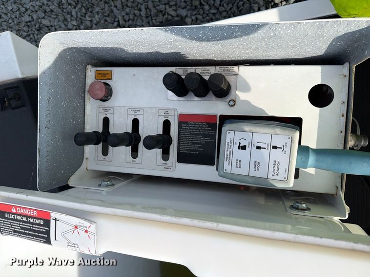 image for item YA4990 2024 Ford F550 Super Duty bucket truck