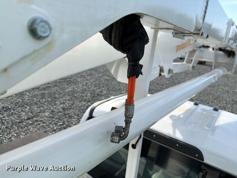 image for item YA4990 2024 Ford F550 Super Duty bucket truck