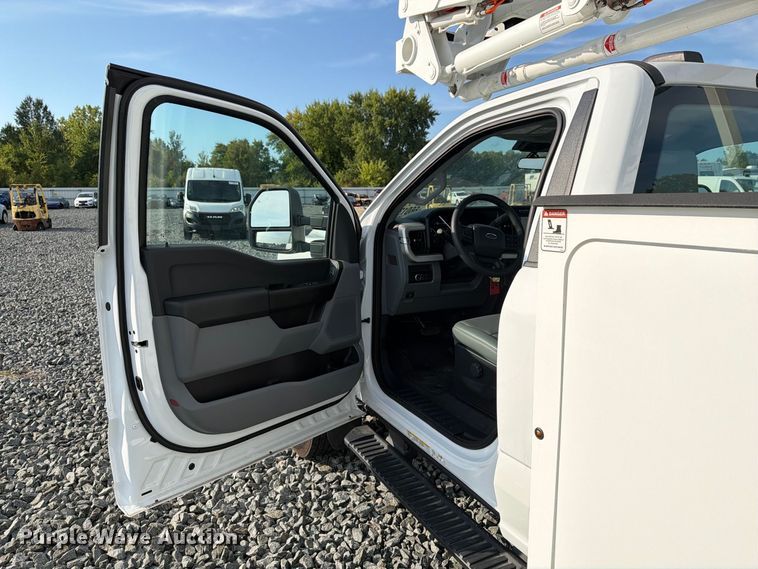 image for item YA4990 2024 Ford F550 Super Duty bucket truck