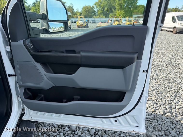 image for item YA4990 2024 Ford F550 Super Duty bucket truck