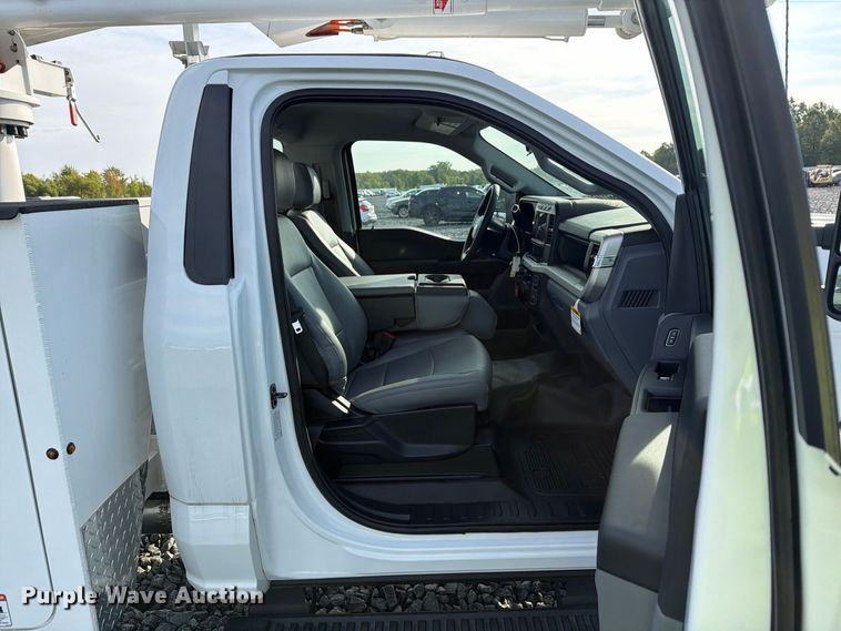 image for item YA4990 2024 Ford F550 Super Duty bucket truck