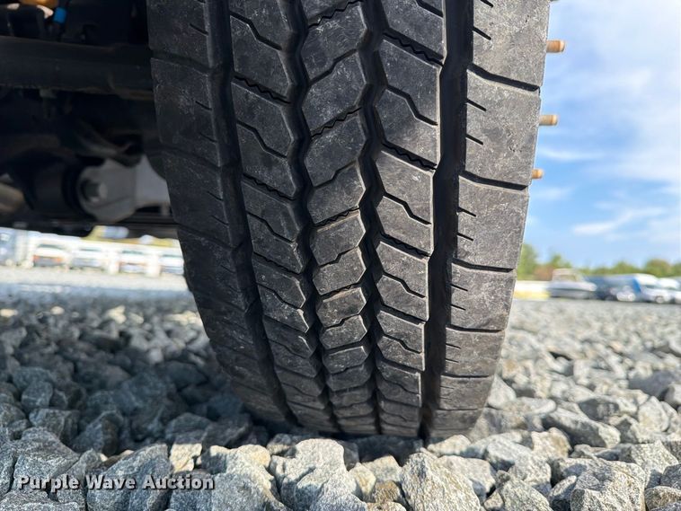 image for item YA4990 2024 Ford F550 Super Duty bucket truck