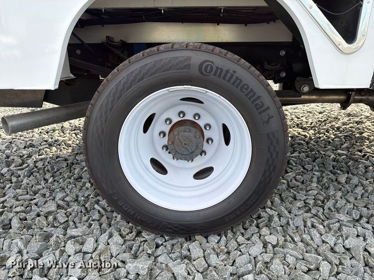image for item YA4990 2024 Ford F550 Super Duty bucket truck