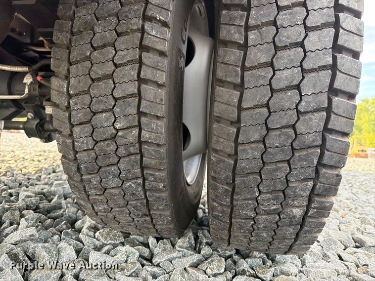 image for item YA4990 2024 Ford F550 Super Duty bucket truck