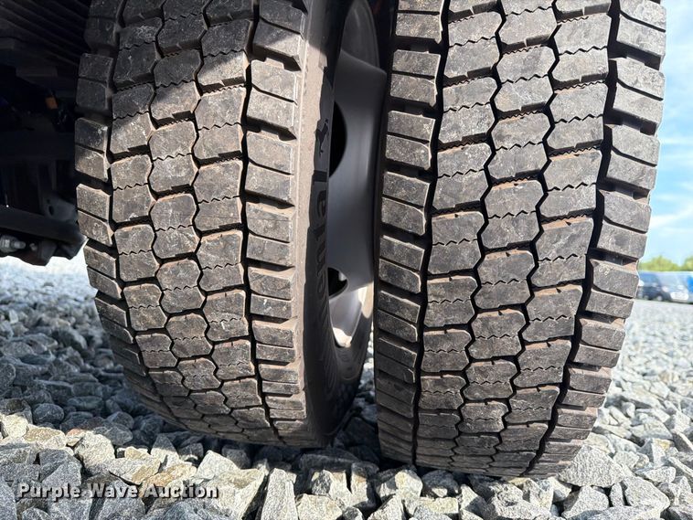 image for item YA4990 2024 Ford F550 Super Duty bucket truck
