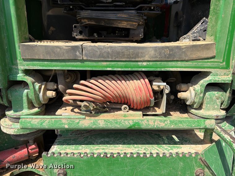 image for item YA5005 2019 John Deere 748L-II skidder