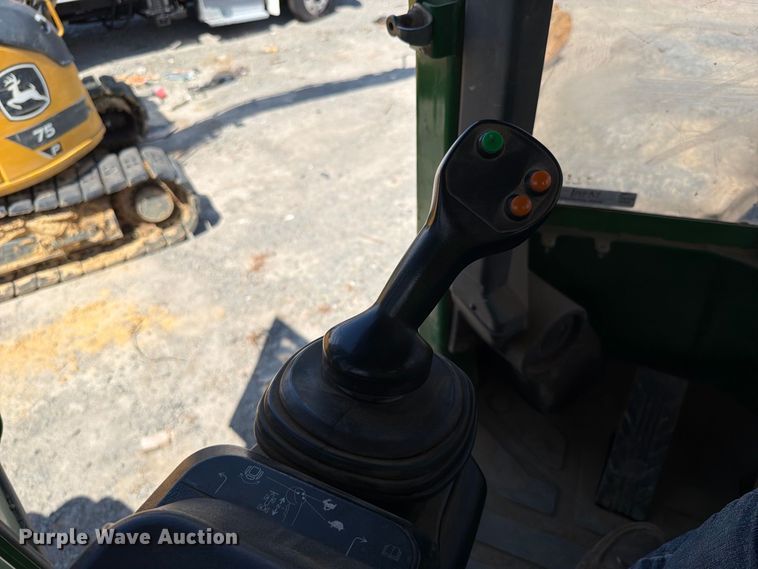 image for item YA5005 2019 John Deere 748L-II skidder