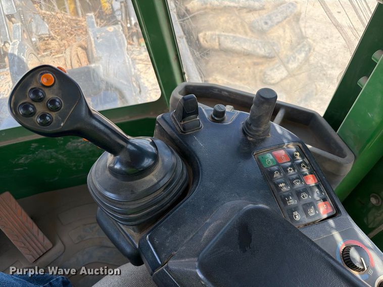 image for item YA5005 2019 John Deere 748L-II skidder