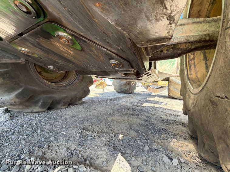 image for item YA5005 2019 John Deere 748L-II skidder