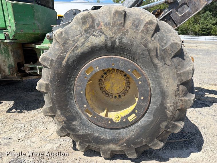 image for item YA5005 2019 John Deere 748L-II skidder