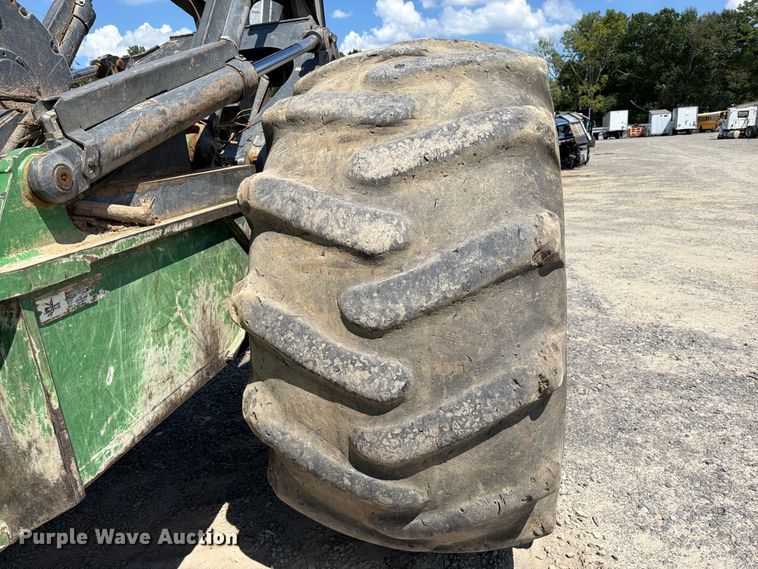 image for item YA5005 2019 John Deere 748L-II skidder