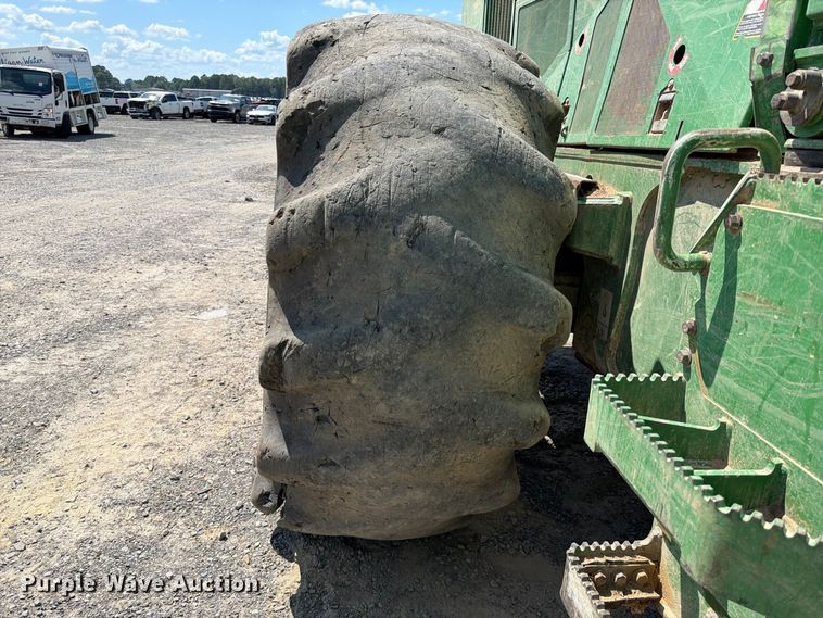image for item YA5005 2019 John Deere 748L-II skidder