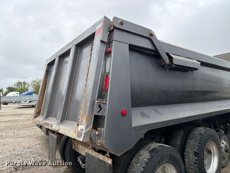 image for item YA5103 2022 Volvo VHD dump truck