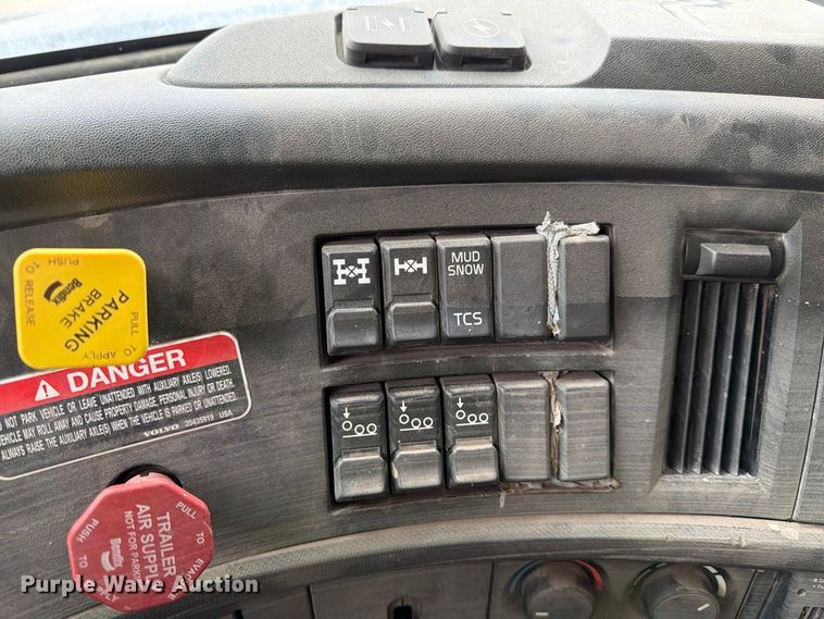 image for item YA5103 2022 Volvo VHD dump truck