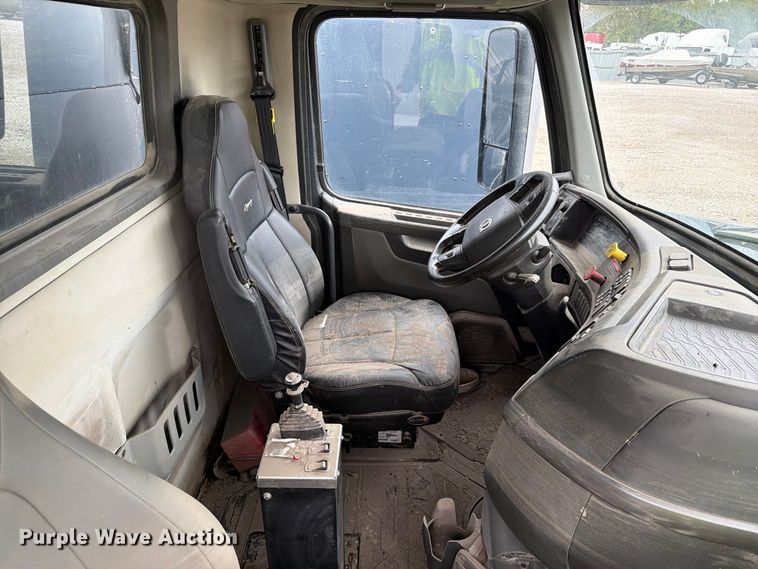 image for item YA5103 2022 Volvo VHD dump truck