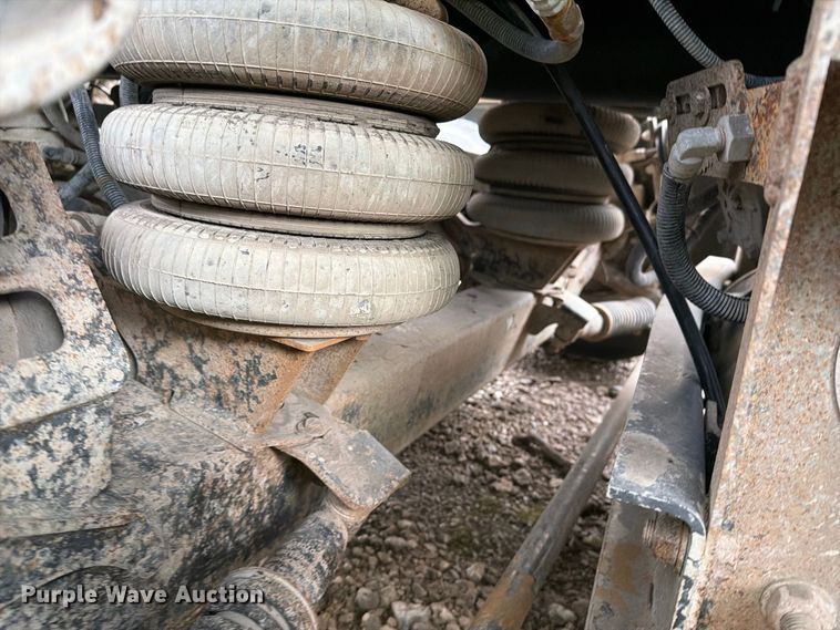 image for item YA5103 2022 Volvo VHD dump truck