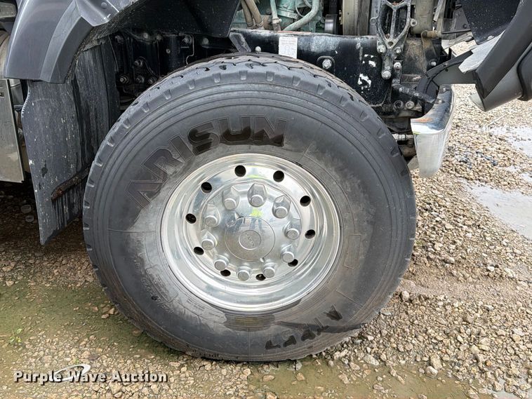 image for item YA5103 2022 Volvo VHD dump truck