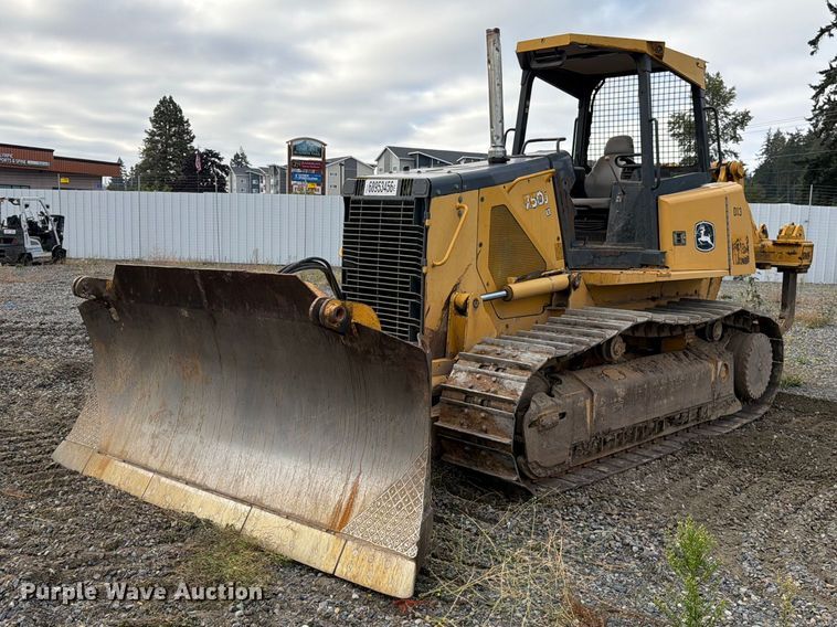 image for item YA5107 2006 John Deere 750J LT dozer