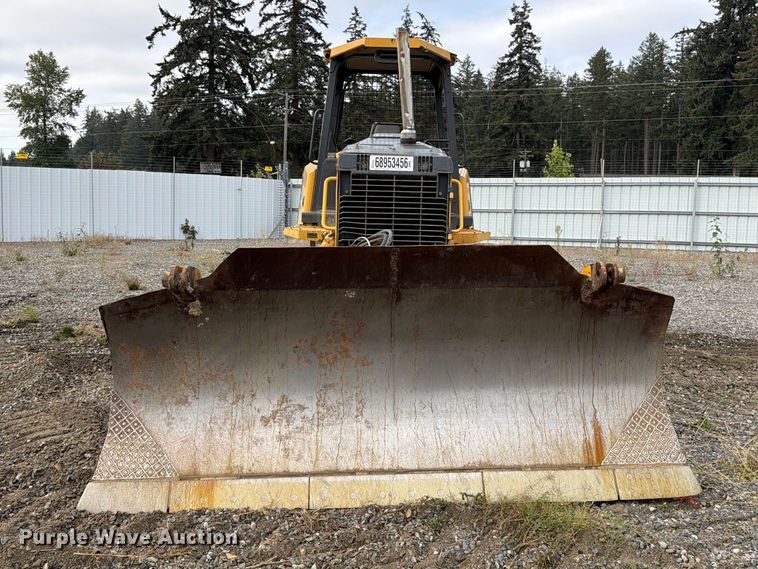 image for item YA5107 2006 John Deere 750J LT dozer
