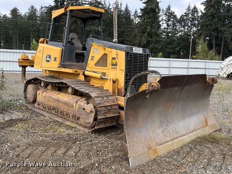 image for item YA5107 2006 John Deere 750J LT dozer