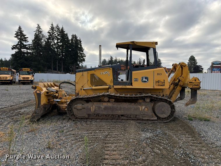 image for item YA5107 2006 John Deere 750J LT dozer
