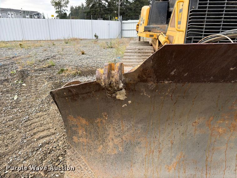 image for item YA5107 2006 John Deere 750J LT dozer
