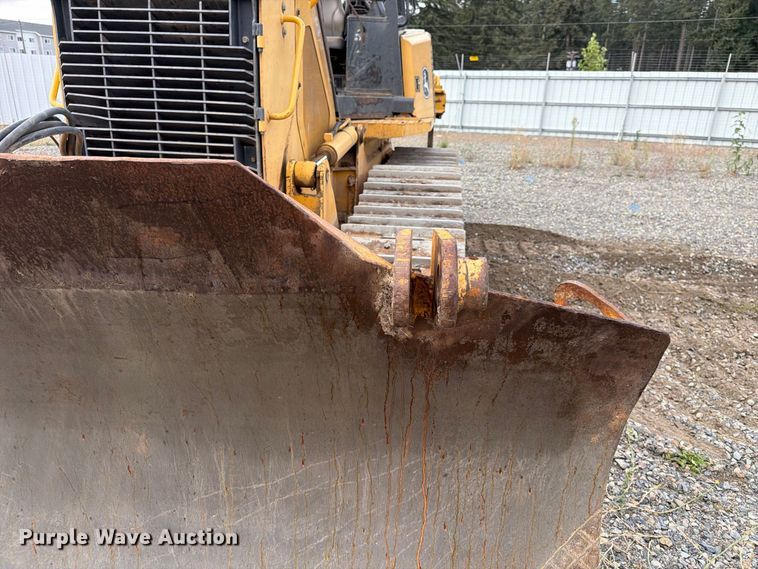 image for item YA5107 2006 John Deere 750J LT dozer