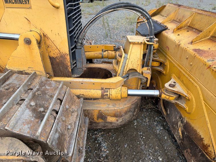 image for item YA5107 2006 John Deere 750J LT dozer