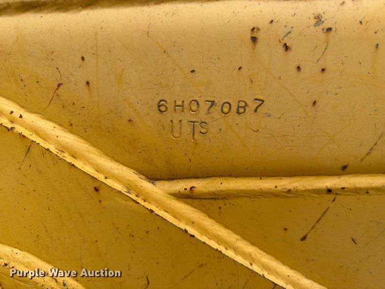 image for item YA5107 2006 John Deere 750J LT dozer