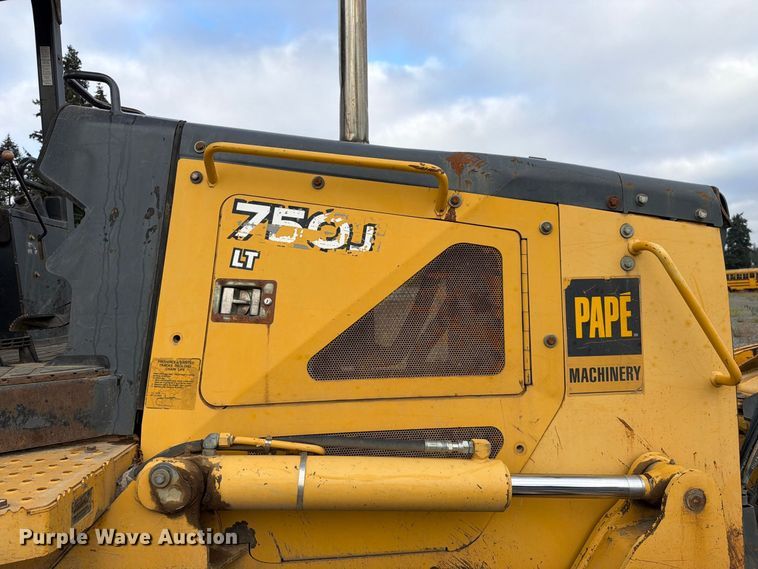 image for item YA5107 2006 John Deere 750J LT dozer