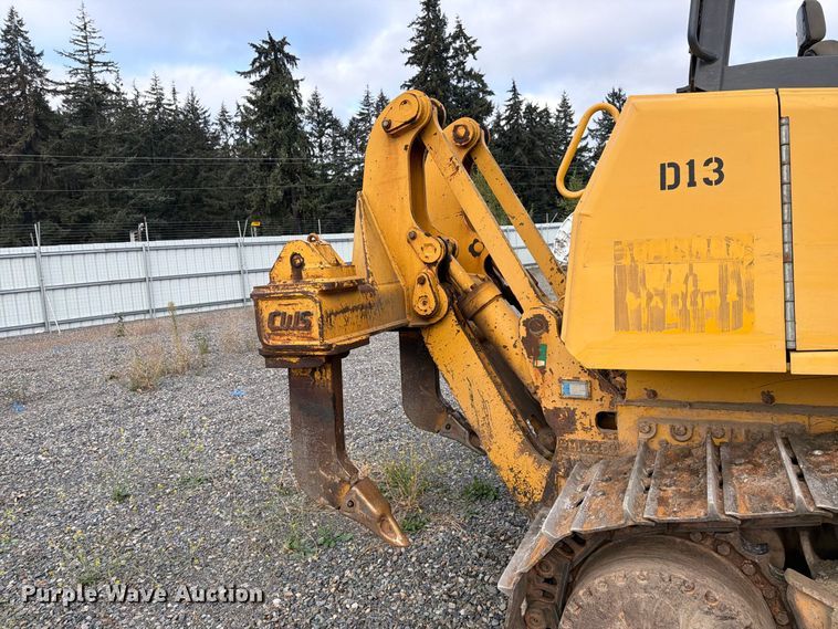 image for item YA5107 2006 John Deere 750J LT dozer
