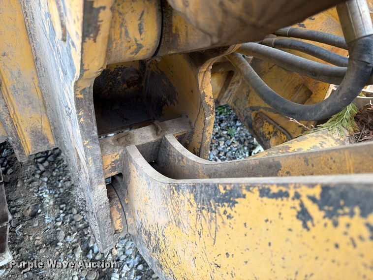 image for item YA5107 2006 John Deere 750J LT dozer