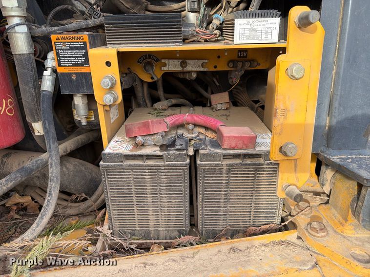 image for item YA5107 2006 John Deere 750J LT dozer