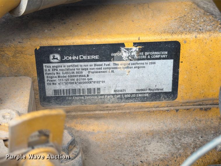 image for item YA5107 2006 John Deere 750J LT dozer