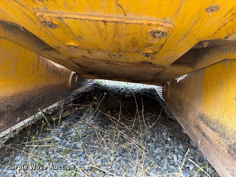 image for item YA5107 2006 John Deere 750J LT dozer