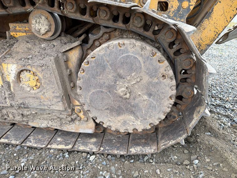 image for item YA5107 2006 John Deere 750J LT dozer