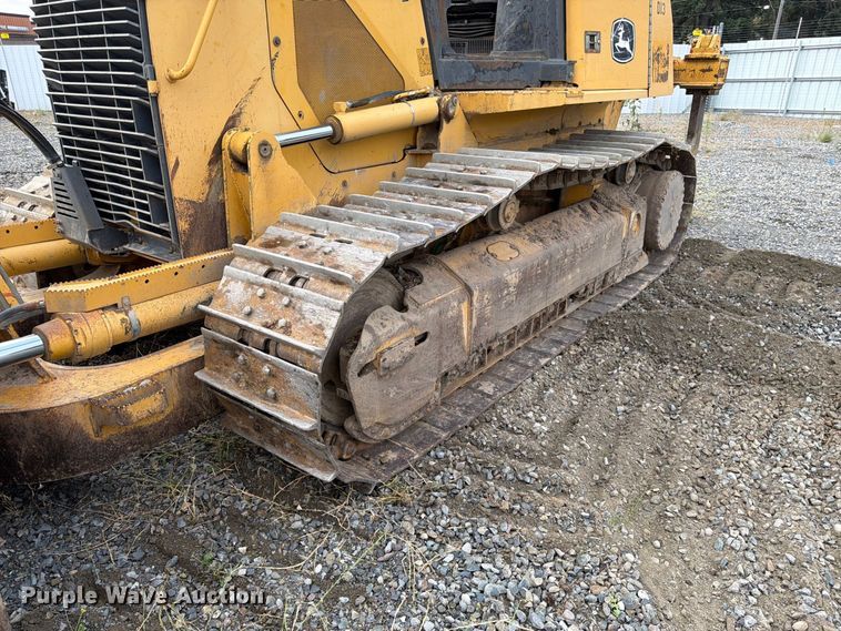 image for item YA5107 2006 John Deere 750J LT dozer