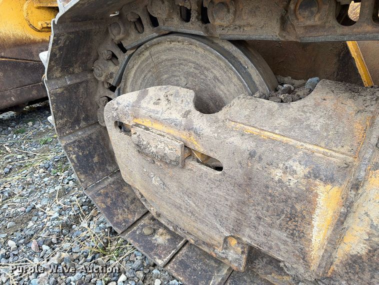 image for item YA5107 2006 John Deere 750J LT dozer