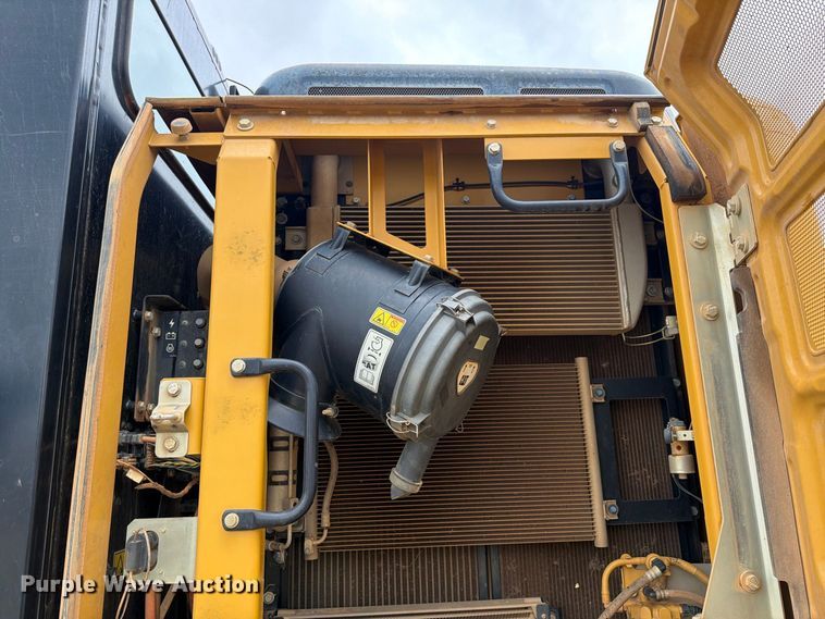 image for item YA5146 2014 Caterpillar 320ELRR excavator