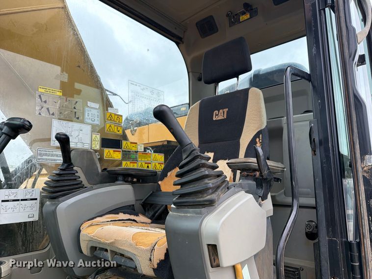 image for item YA5146 2014 Caterpillar 320ELRR excavator