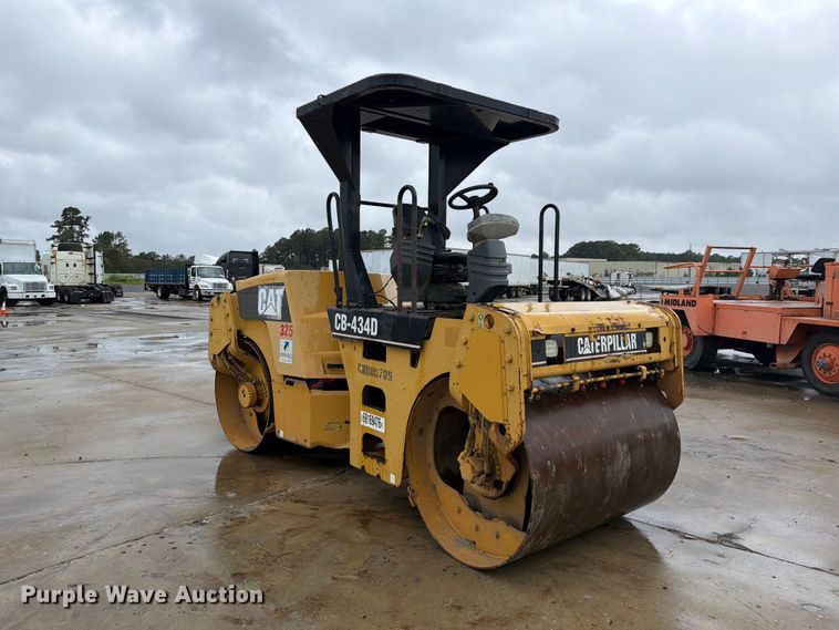 image for item YA5147 2007 Caterpillar CB-424D double drum vibratory roller