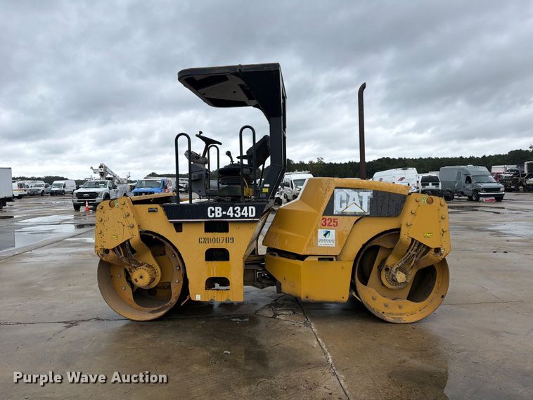 image for item YA5147 2007 Caterpillar CB-424D double drum vibratory roller