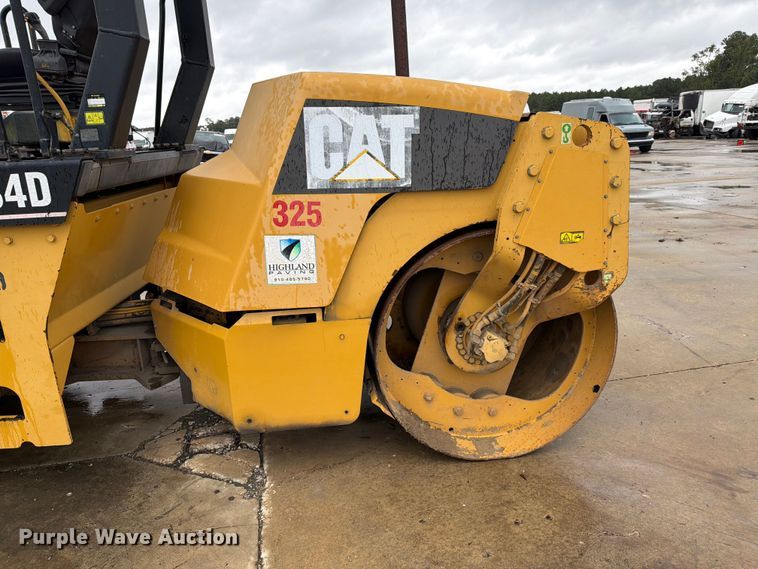 image for item YA5147 2007 Caterpillar CB-424D double drum vibratory roller