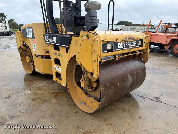 image for item YA5147 2007 Caterpillar CB-424D double drum vibratory roller