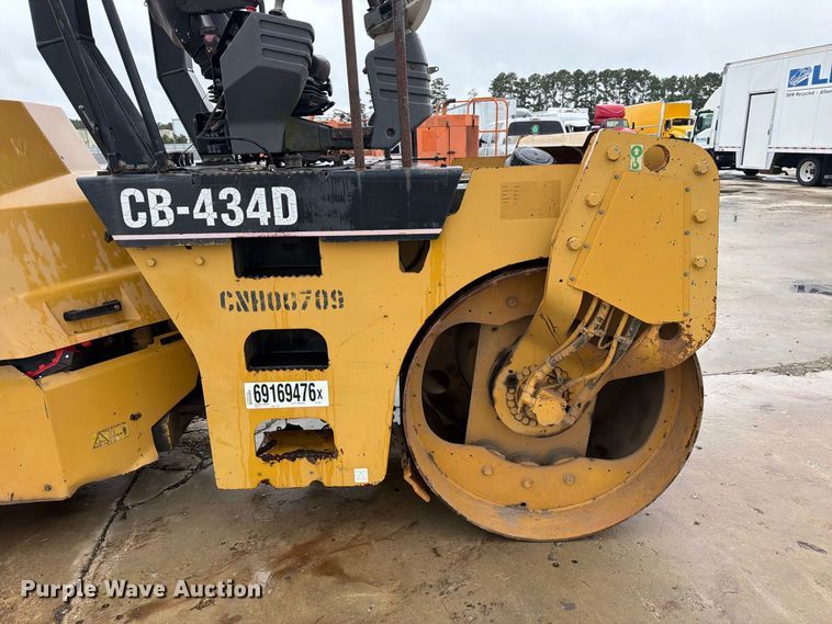 image for item YA5147 2007 Caterpillar CB-424D double drum vibratory roller