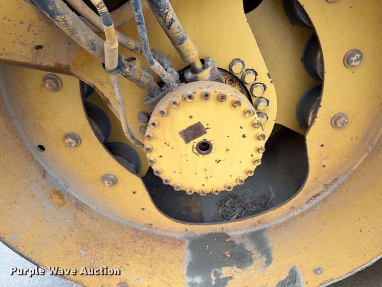 image for item YA5147 2007 Caterpillar CB-424D double drum vibratory roller