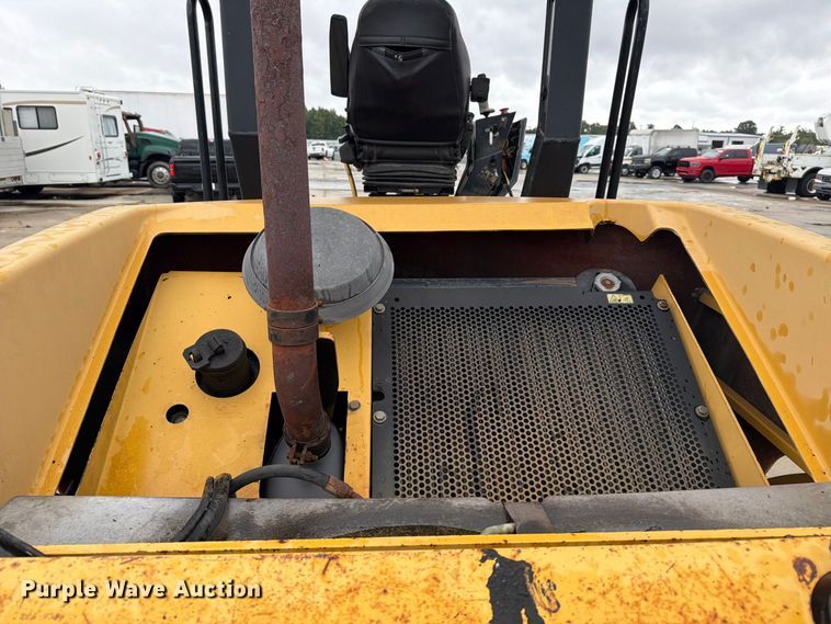 image for item YA5147 2007 Caterpillar CB-424D double drum vibratory roller