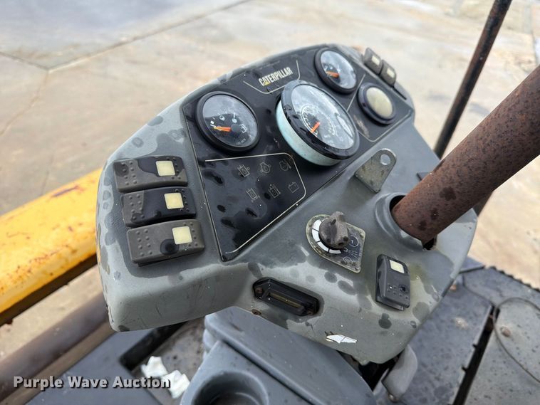 image for item YA5147 2007 Caterpillar CB-424D double drum vibratory roller