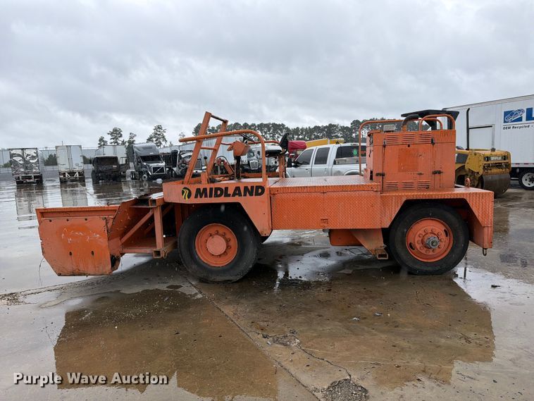 image for item YA5148 1997 Midland SP road widener